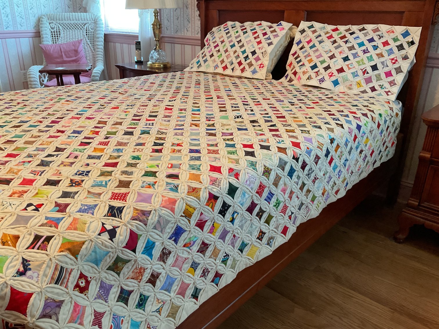 Image for Cathedral Window Quilt and Shams