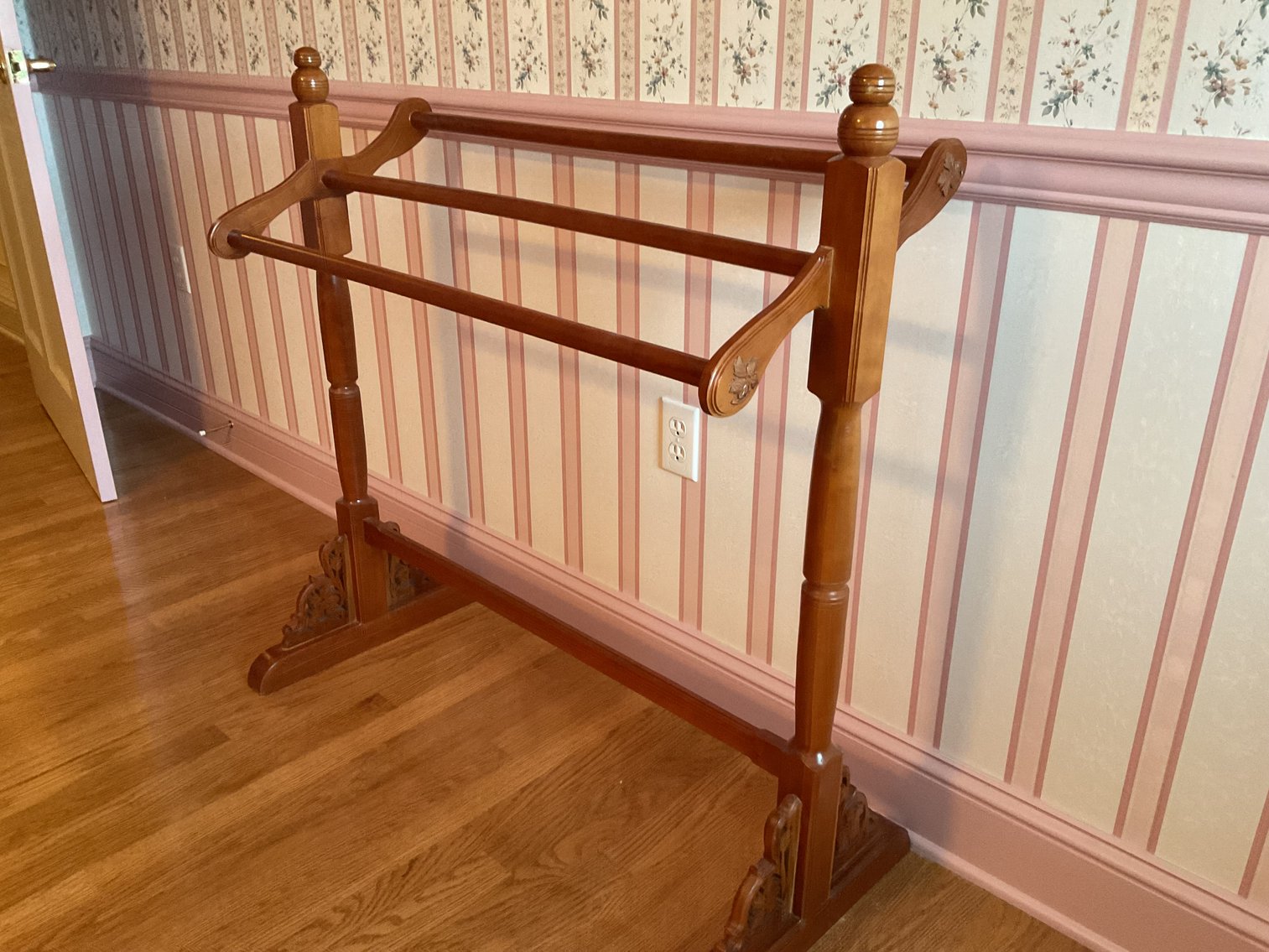 Image for Cherry Quilt Stand