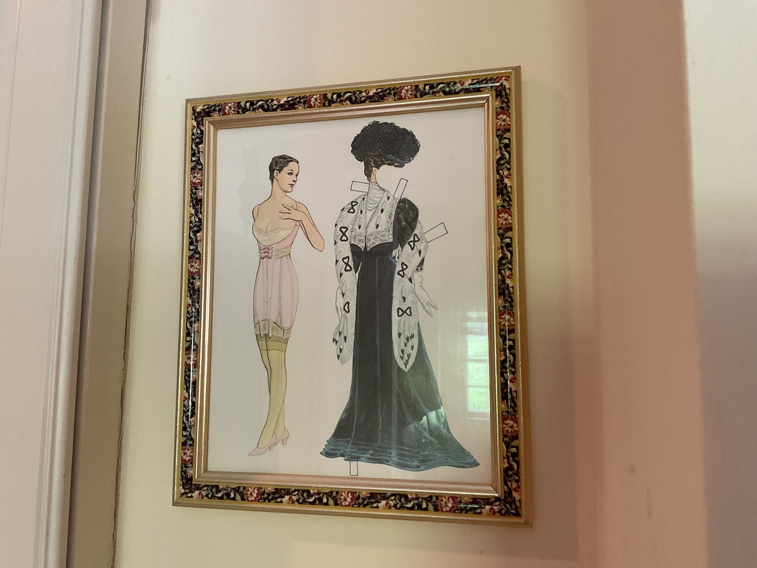 Image for Framed Paper Dolls