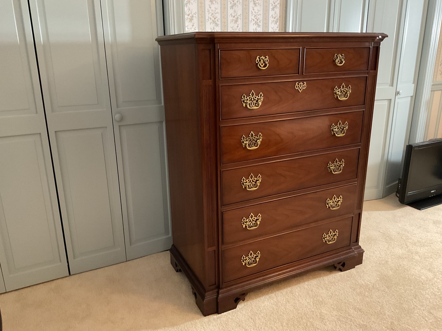Image for Thomasville Chest of Drawers