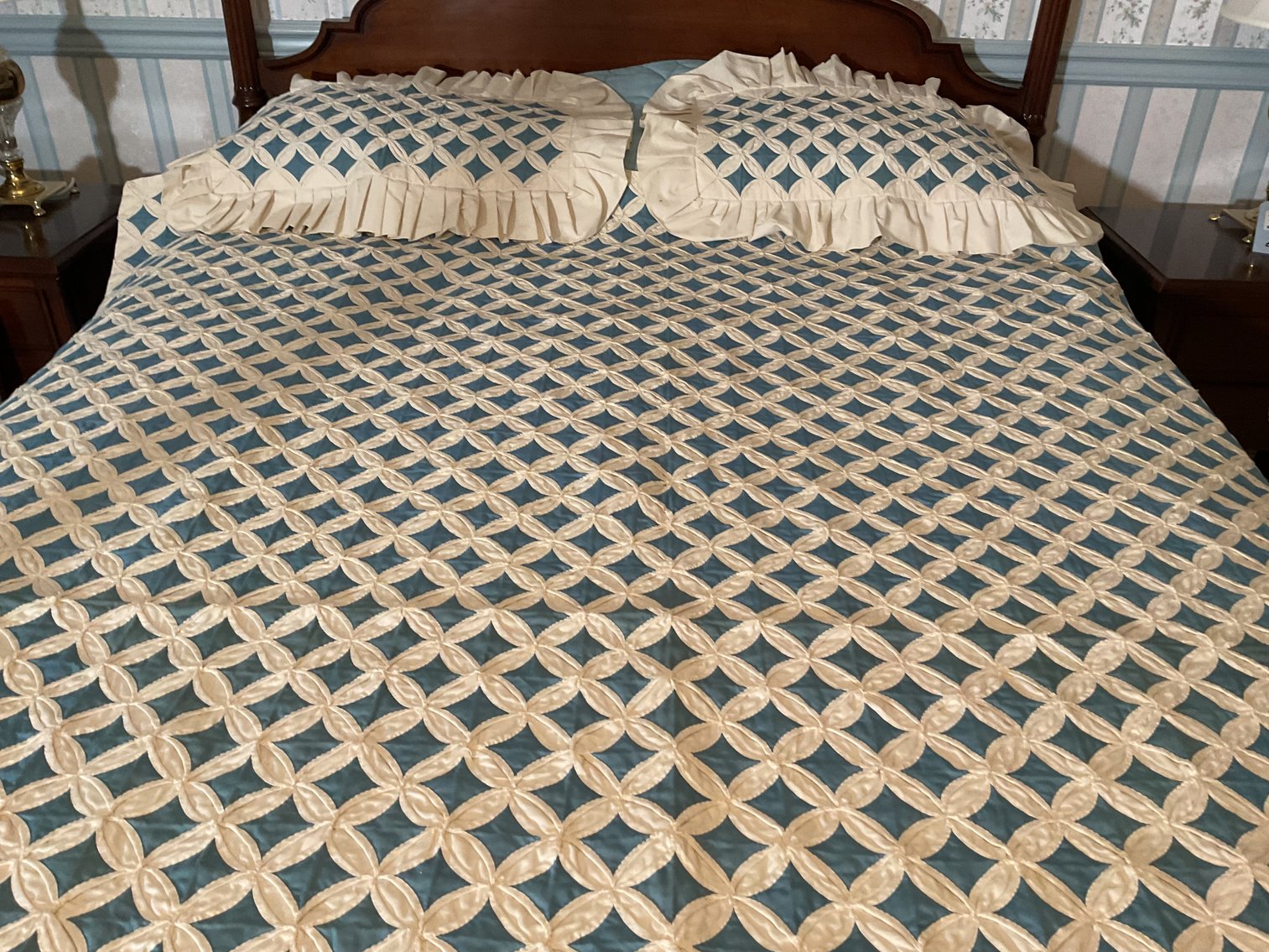 Image for Cathedral Window Quilt