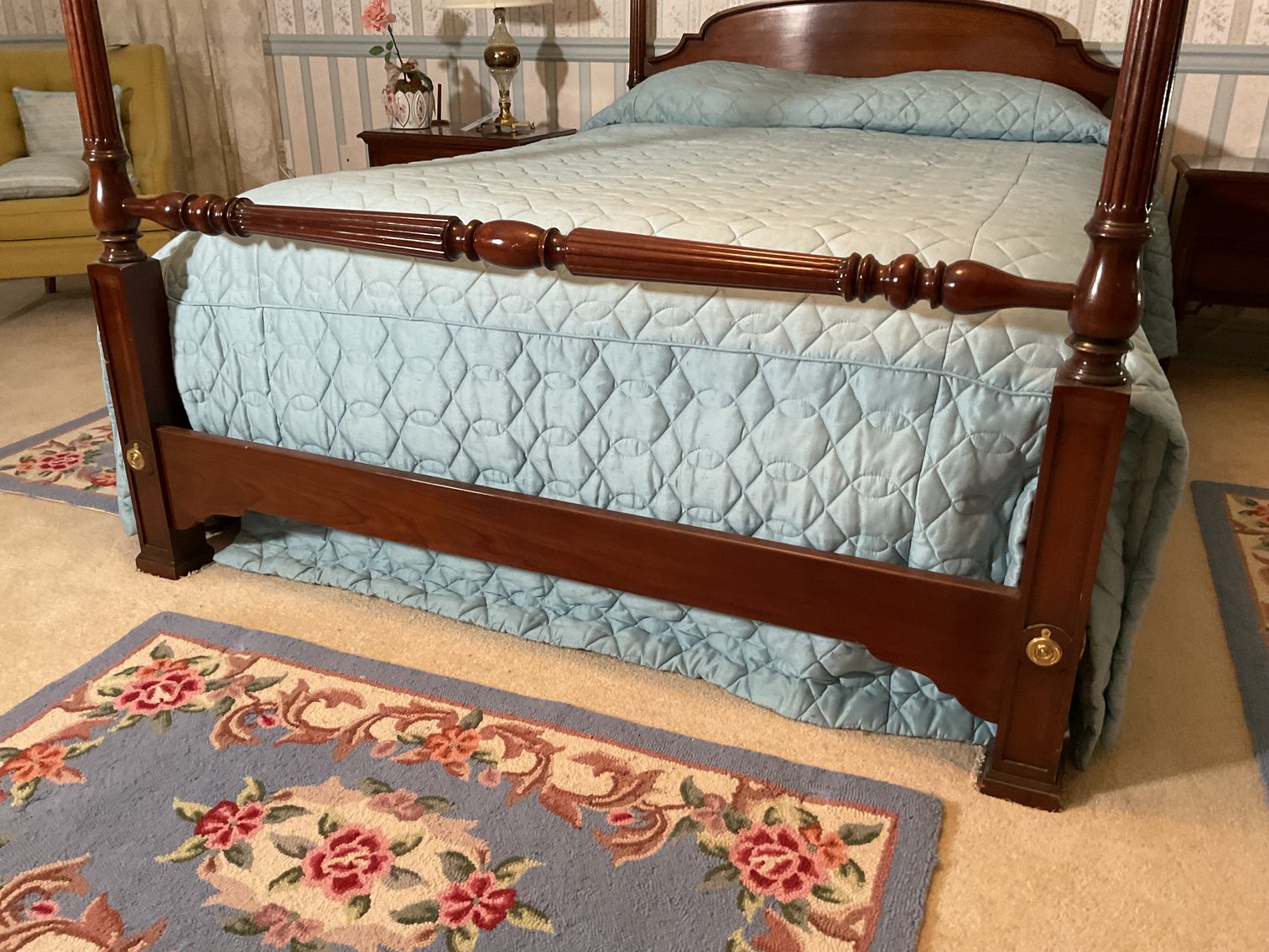 Image for Thomasville Queen Poster Bed