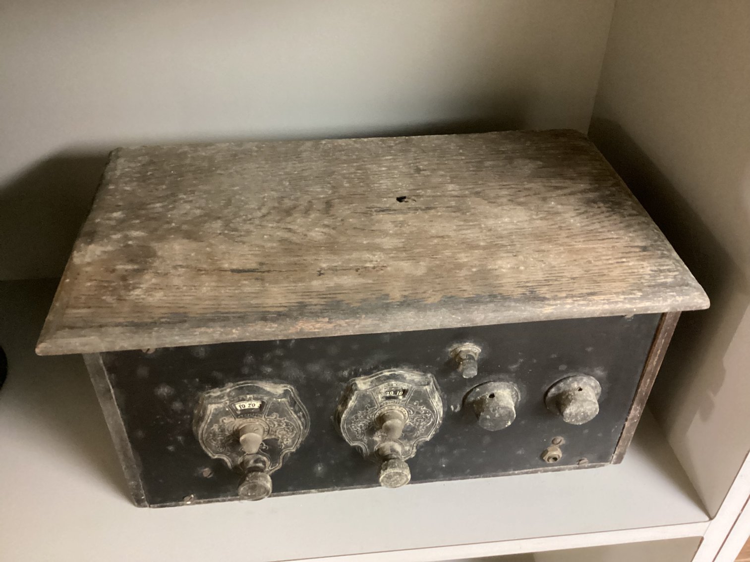 Image for Vintage Radio and Speaker