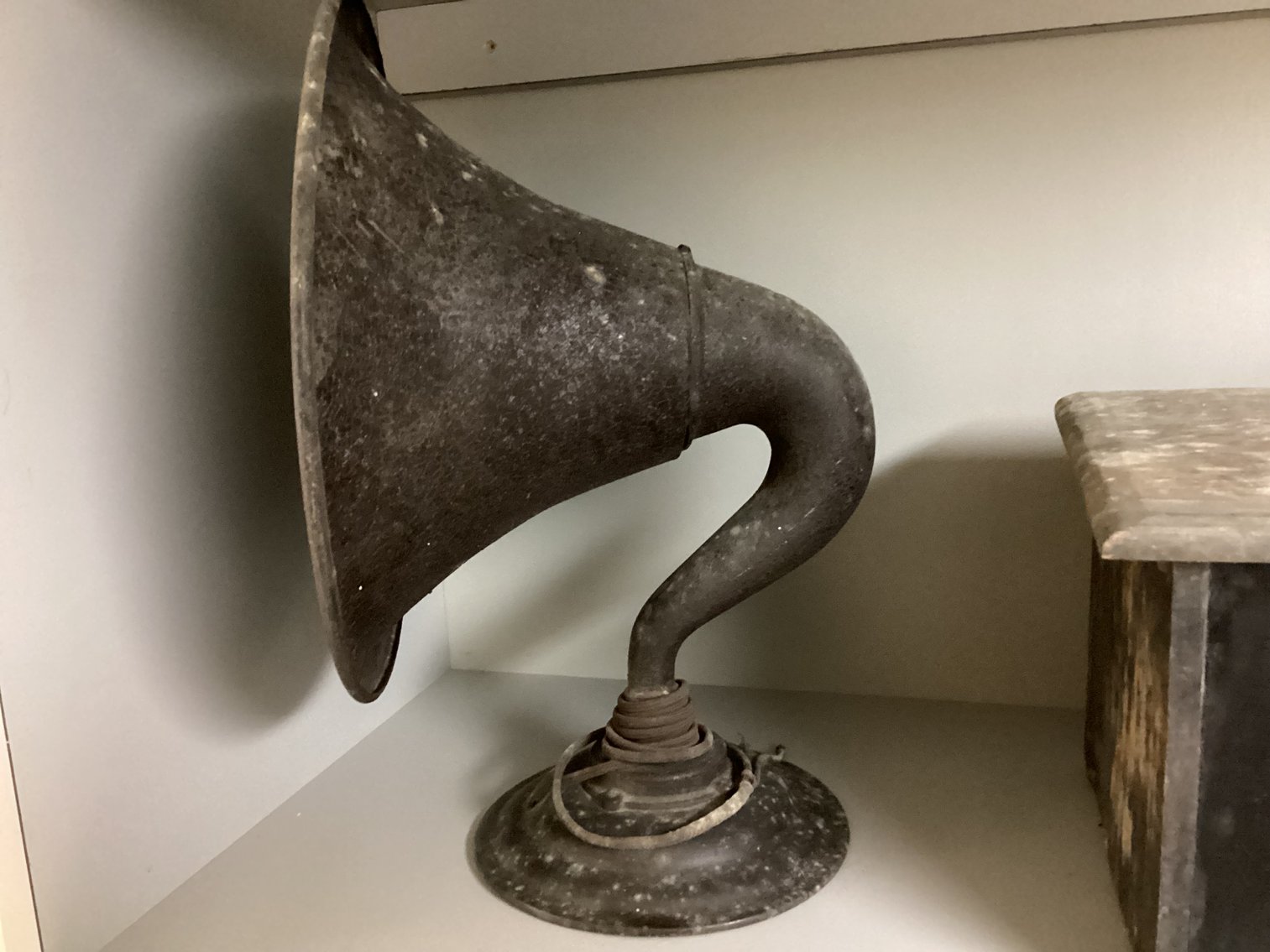 Image for Vintage Radio and Speaker