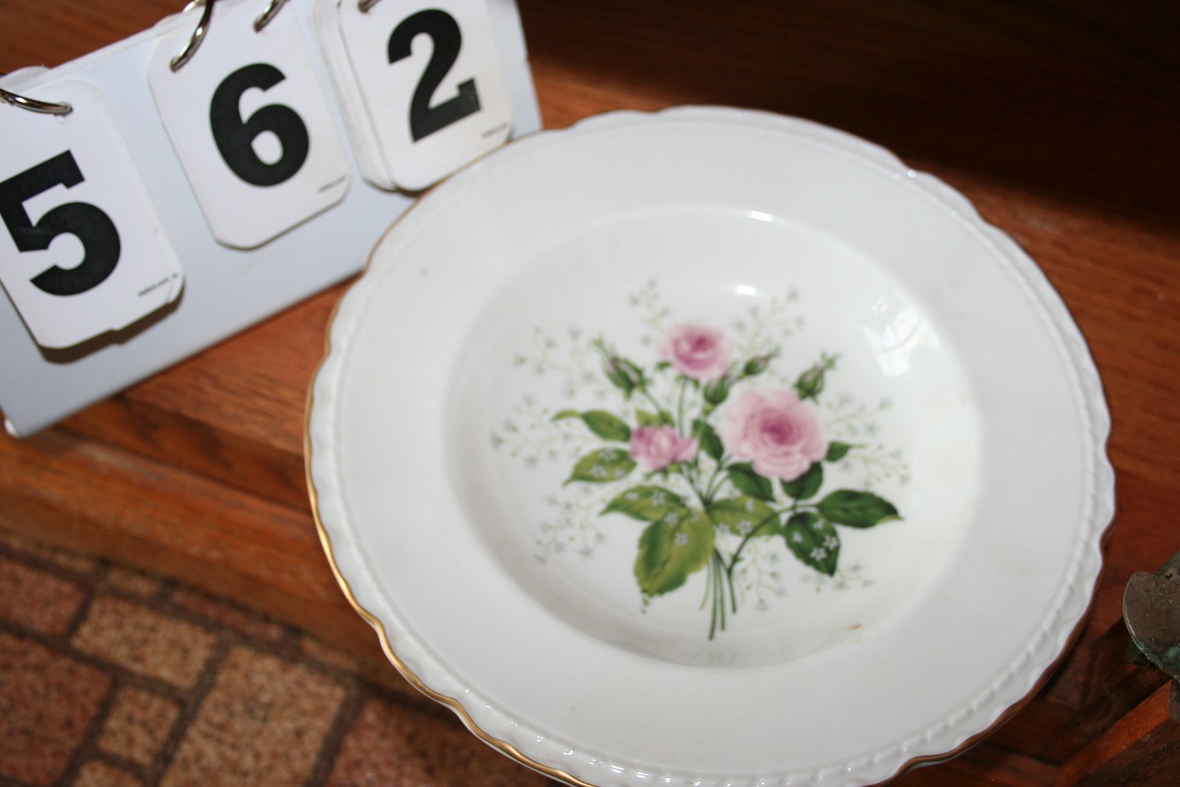 Image for Embassey USA Beautiful Flowered 56 Piece Set