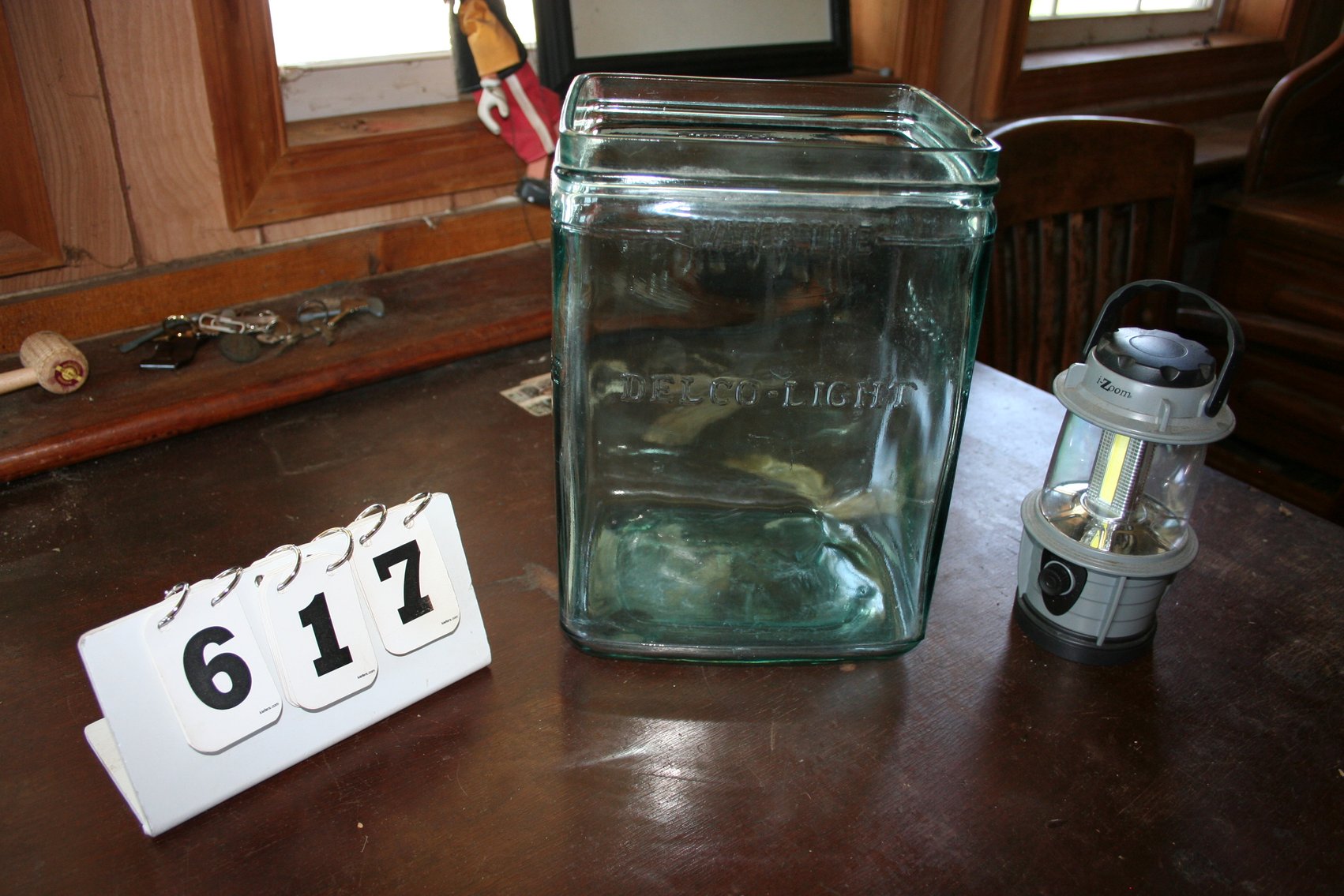 Image for Delco Light Exide KXG-13 Blue Wavy Glass Battery Keeper