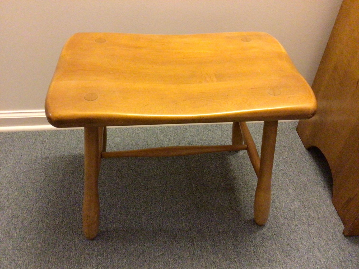 Image for 4-Piece Maple Bedroom Suite + Accessories