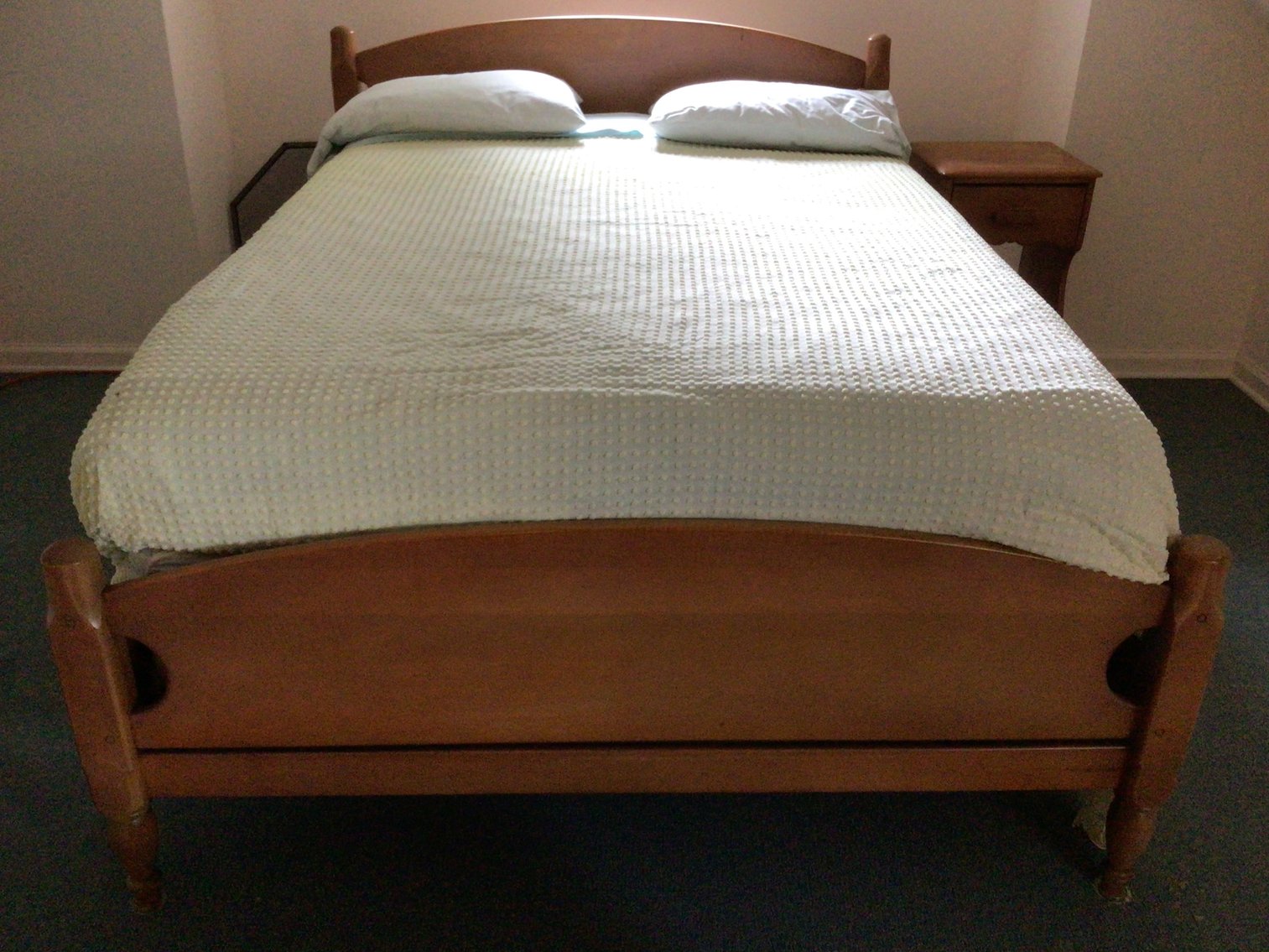 Image for 4-Piece Maple Bedroom Suite + Accessories