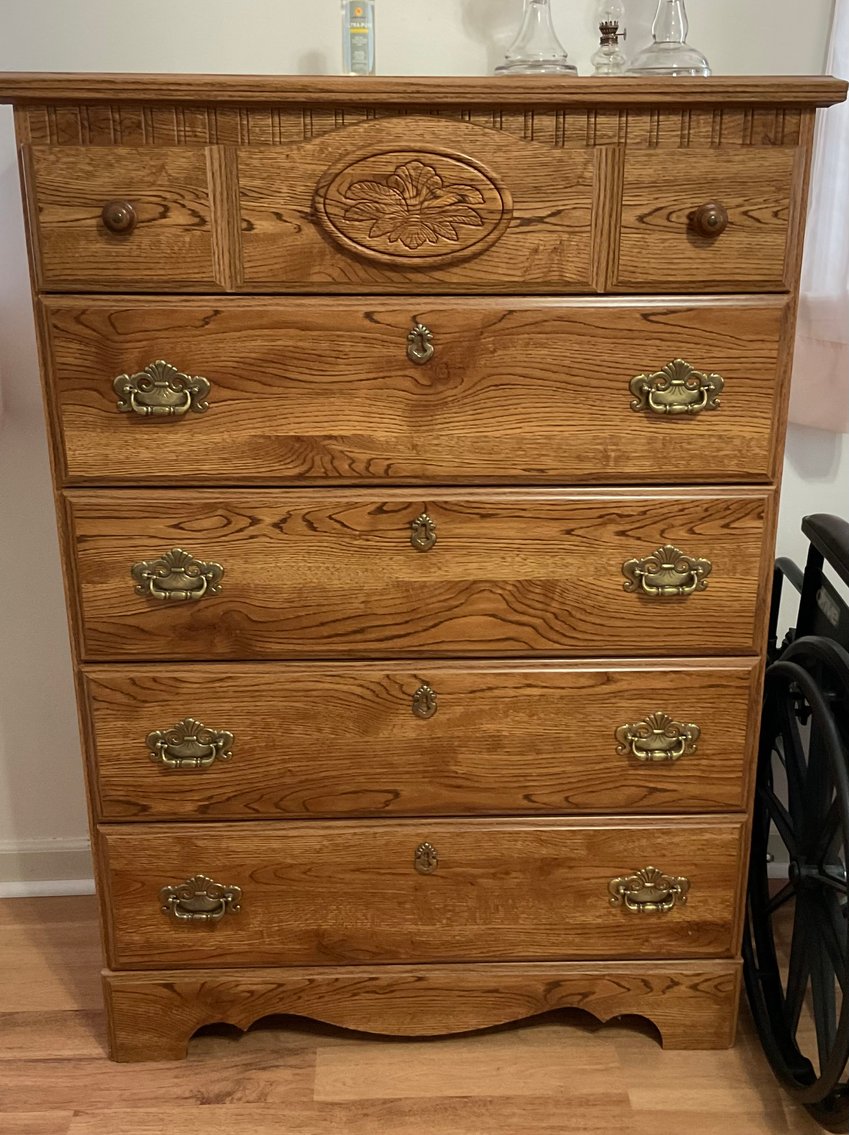 Image for Oak Chest of Drawers