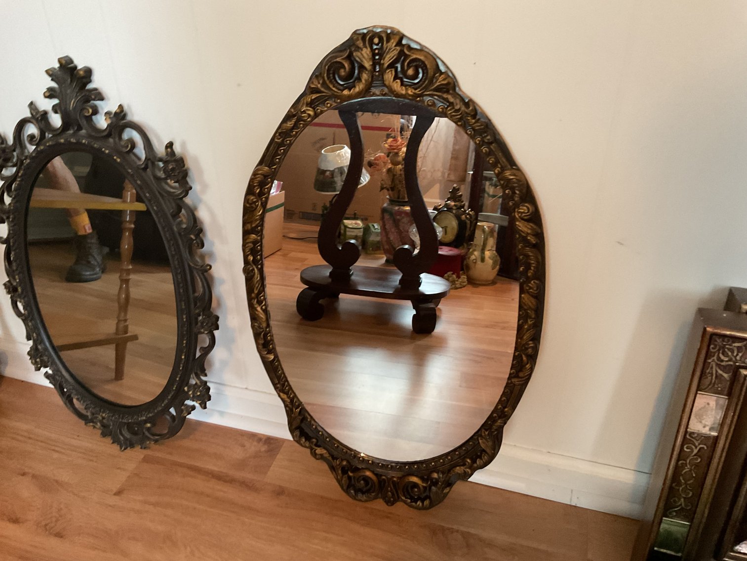 Image for Table and 2 Mirrors