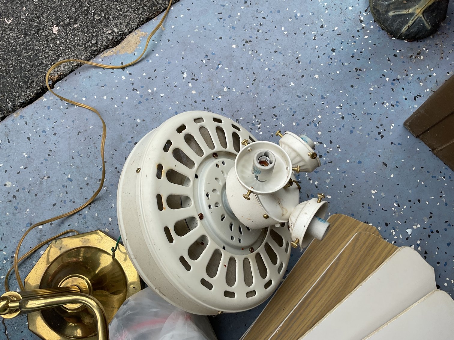 Image for Ceiling Fan and Desk Lamp