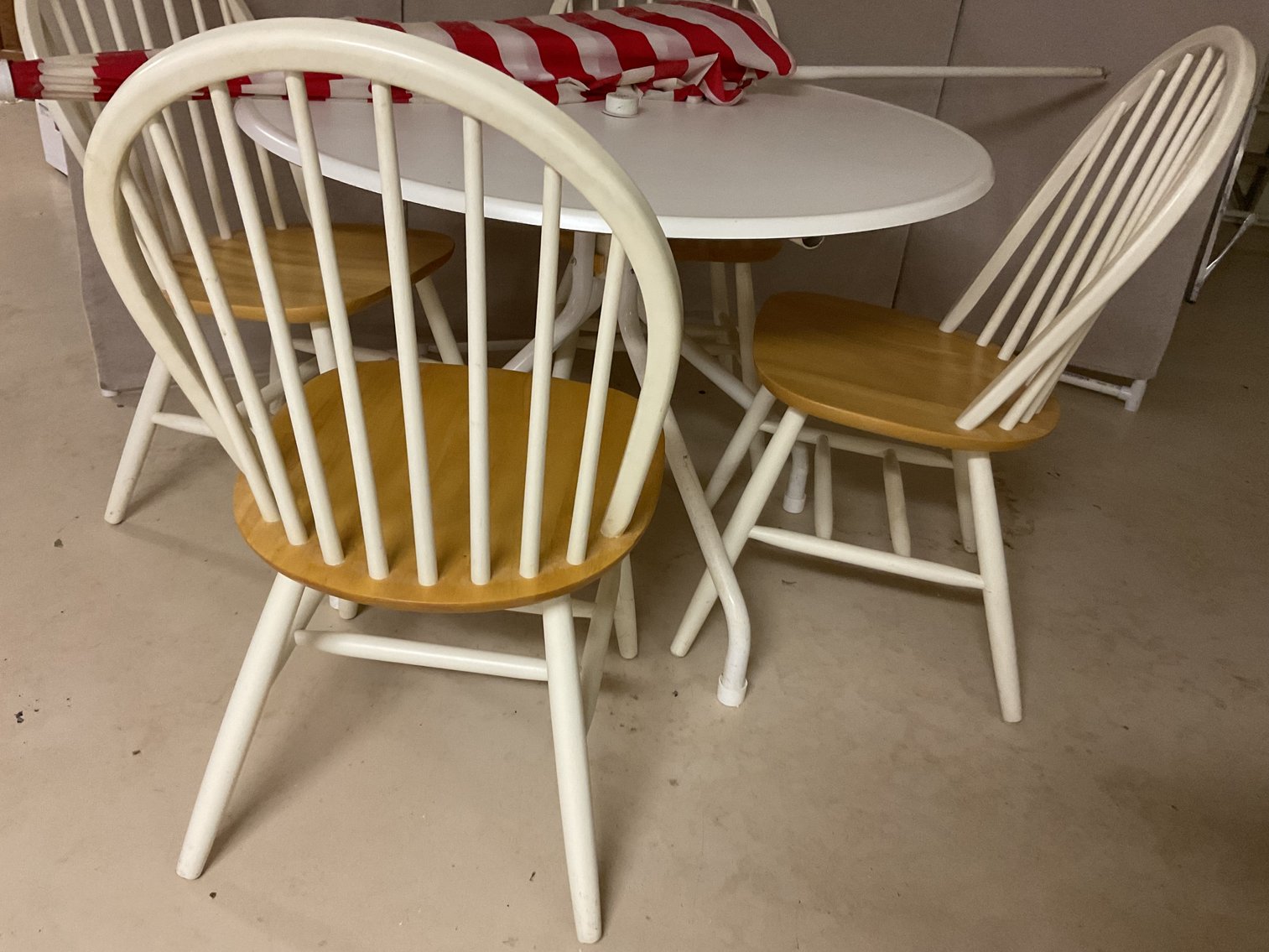 Image for Round Table with 4 Chairs