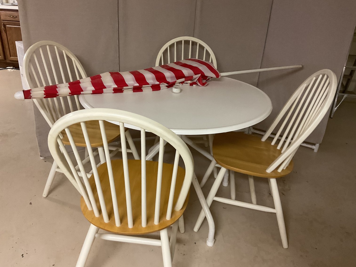 Image for Round Table with 4 Chairs