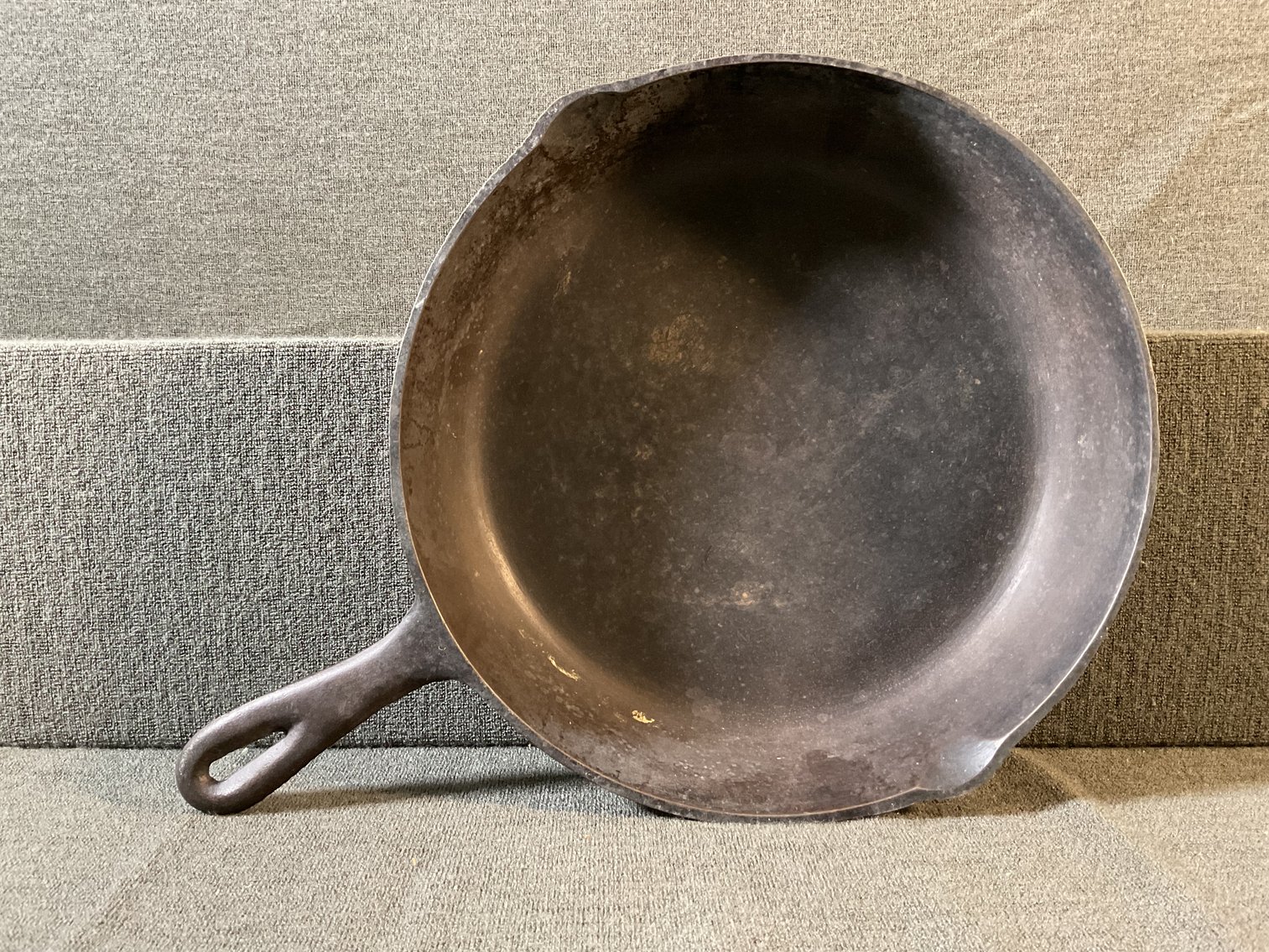 Image for #8 Iron Skillet