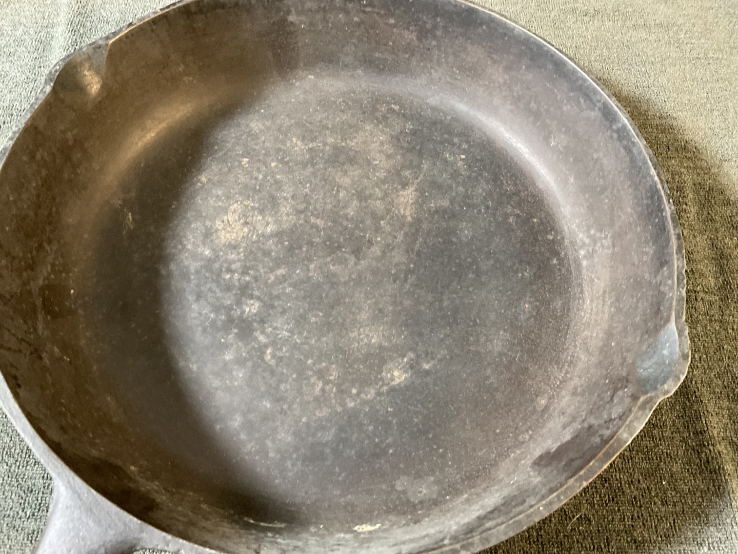 Image for #8 Iron Skillet