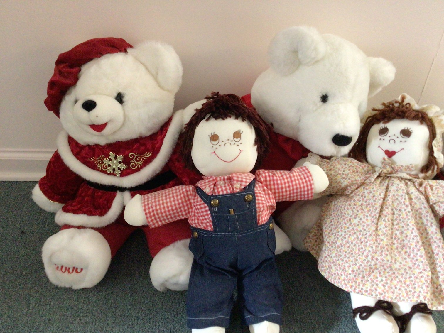 Image for Raggedy Ann & Andy Dolls + 3 Bears