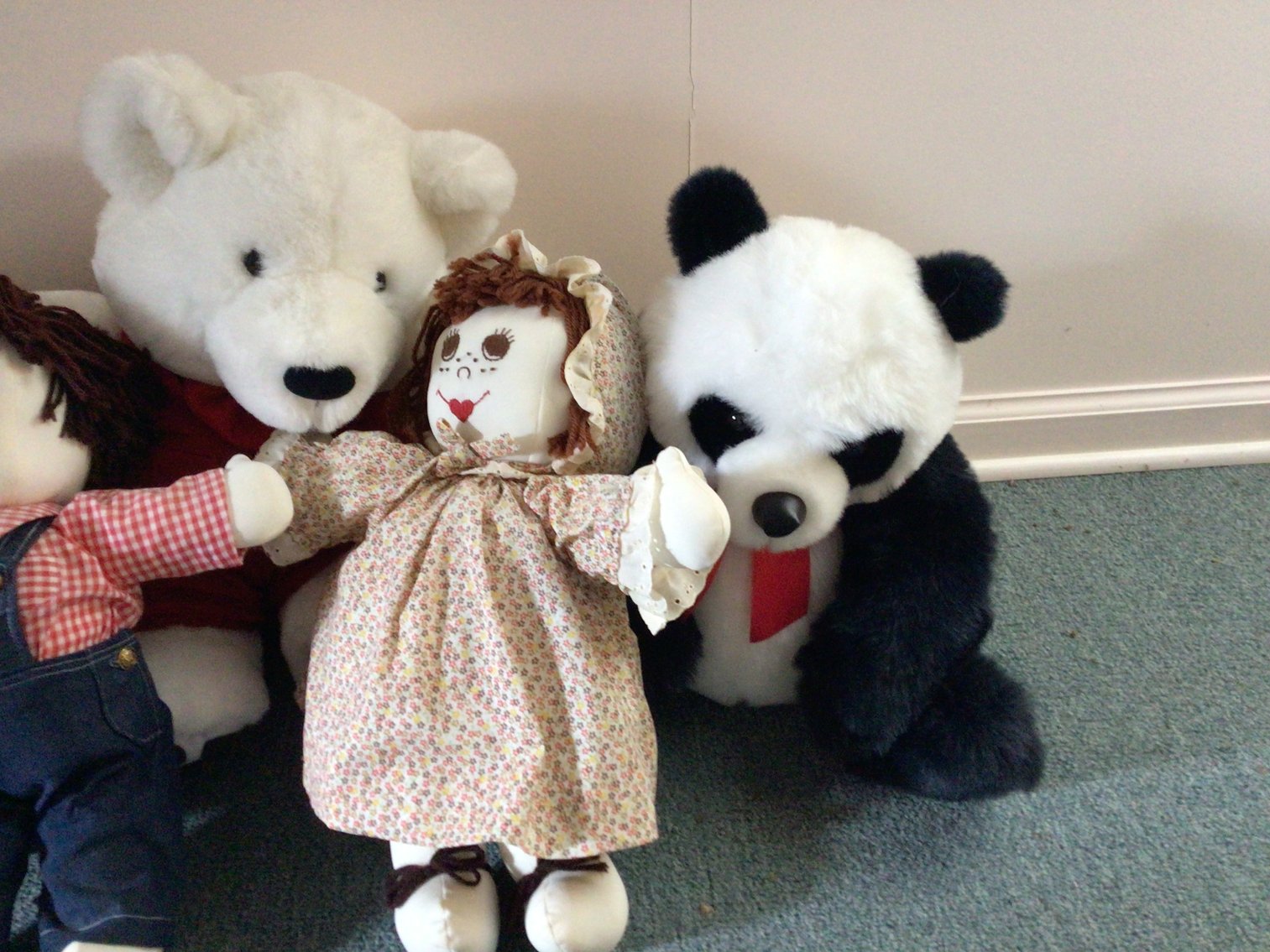 Image for Raggedy Ann & Andy Dolls + 3 Bears