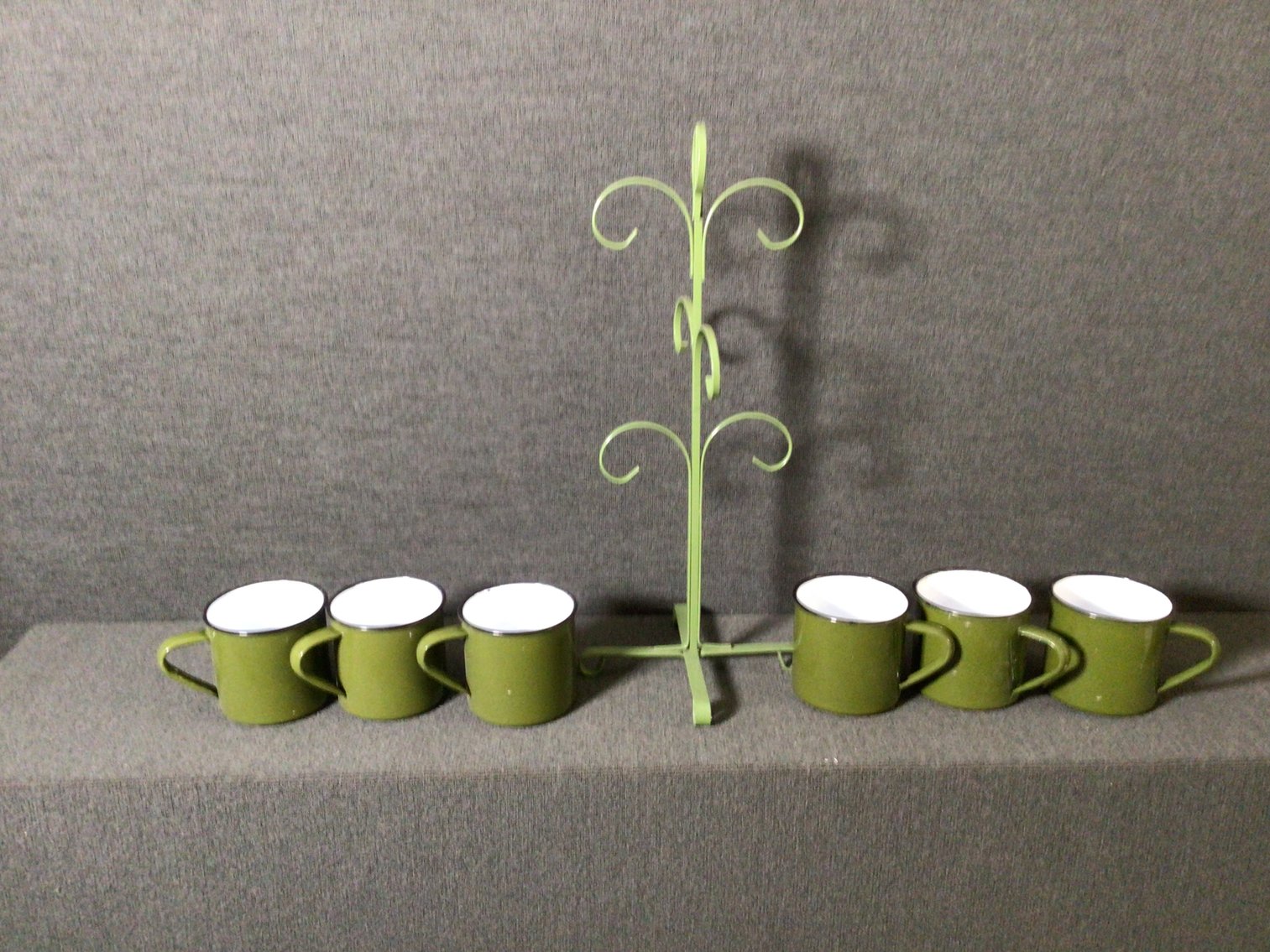 Image for Enamelware with Extra Lids and Bonus