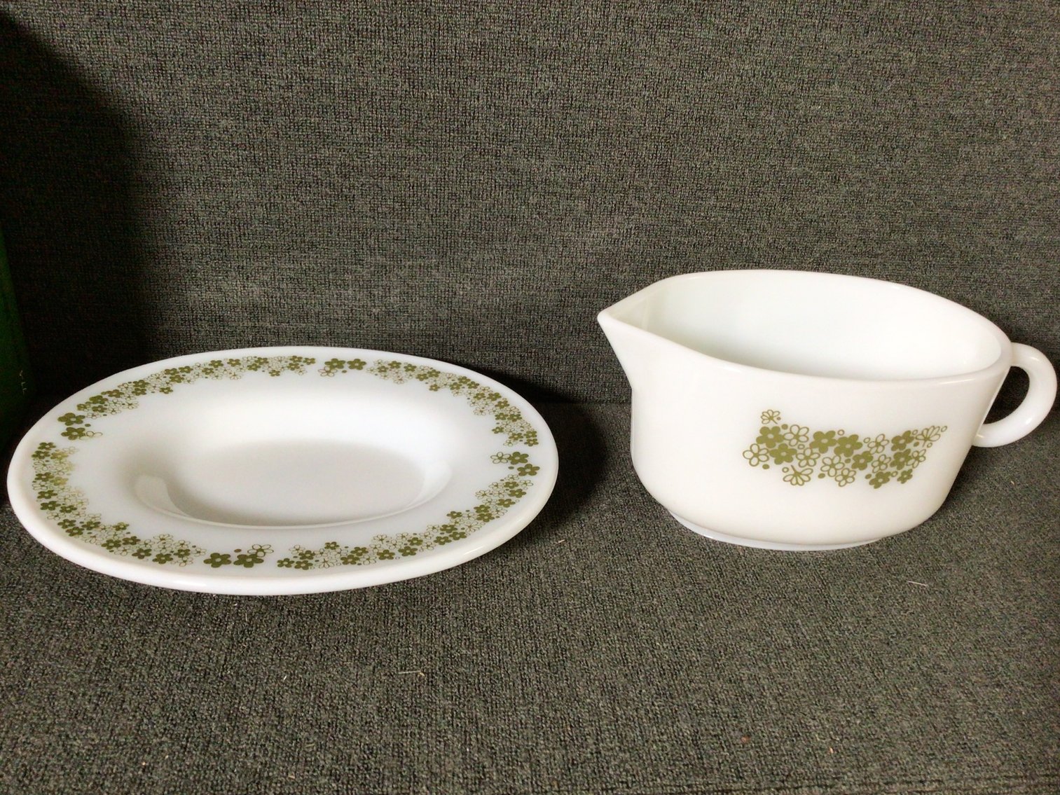 Image for Pyrex Spring Blossom Gravy Boat NIB!