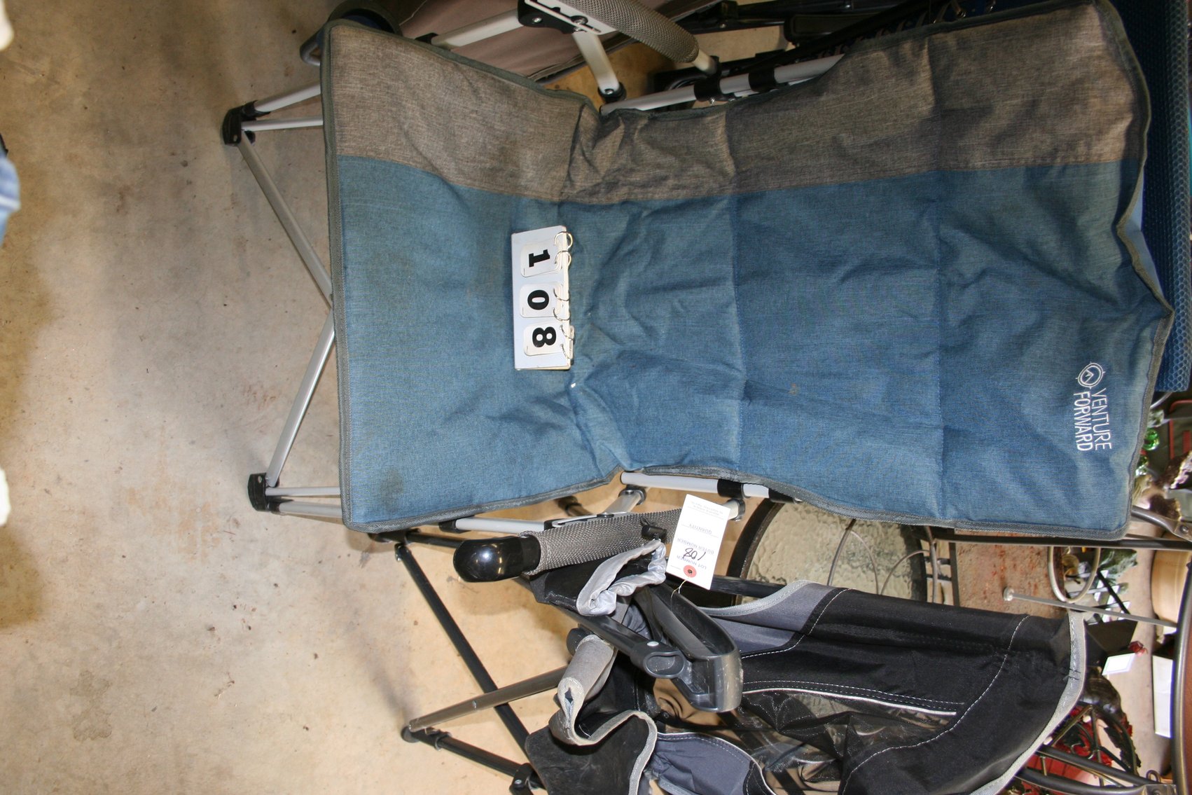 Image for Folding Chairs (2)