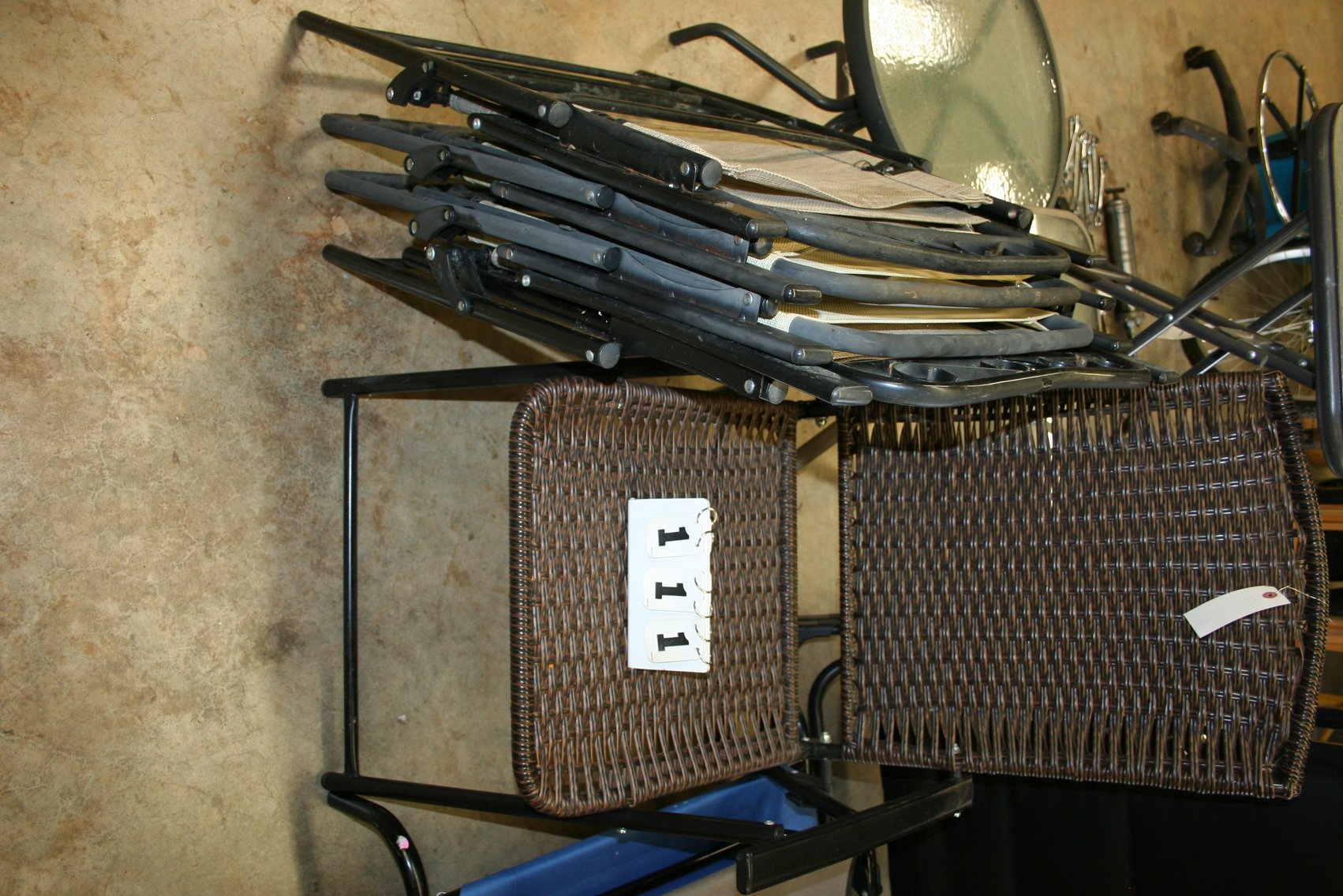 Image for 4 Folding Chairs (NOT MATCHING)