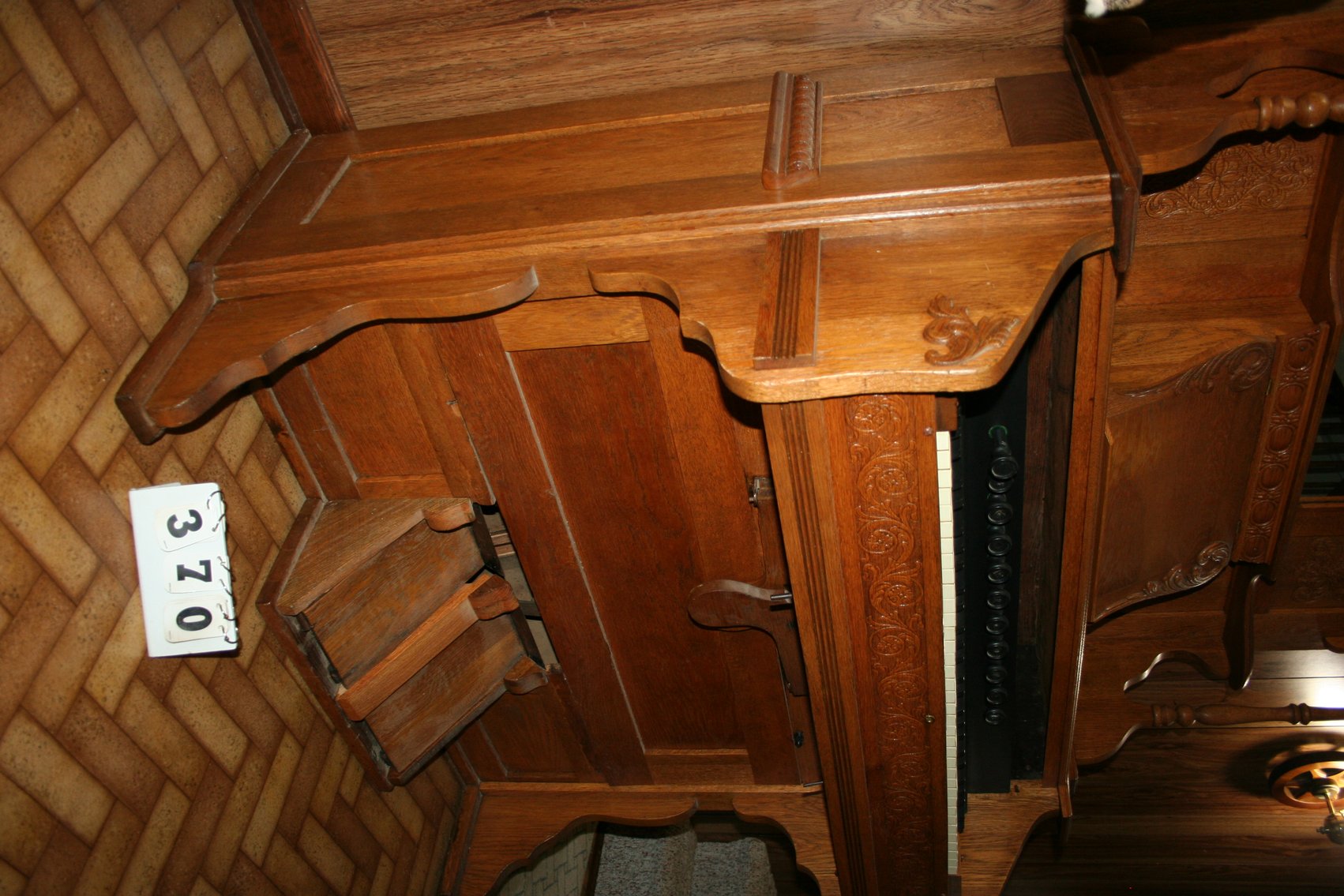 Image for Beautiful Antique Oak Pump Organ, 