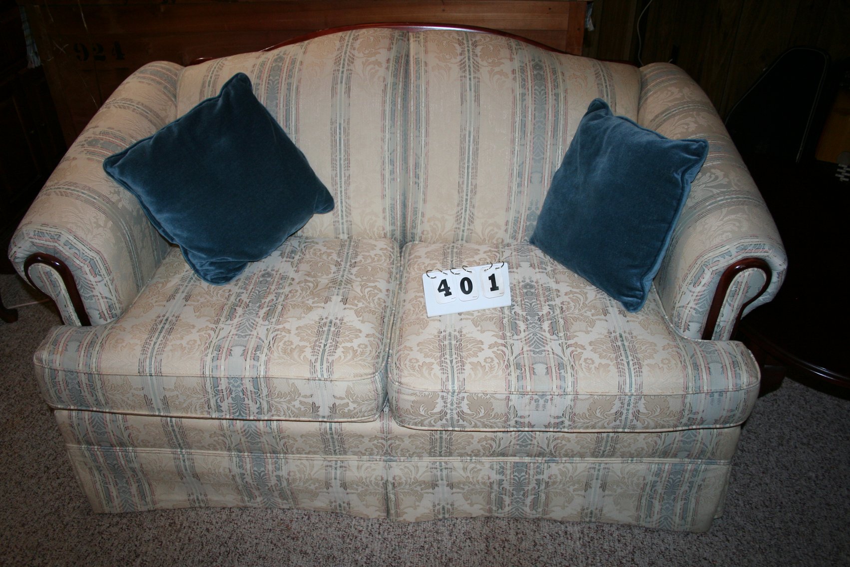 Image for Beautiful Cloth Sofa Very Clean