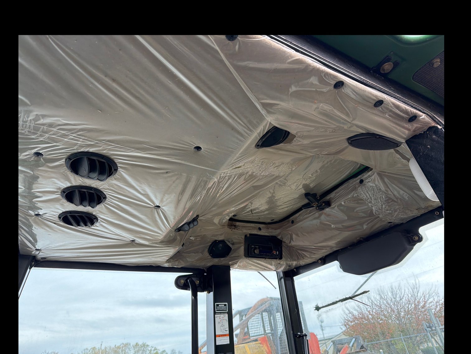 Image for 2007 Montana Tractor