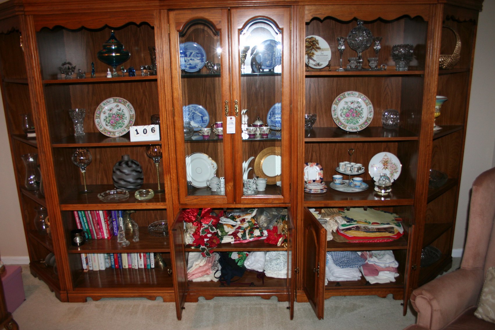 Image for Solid oak lighted cabinet 5 pieces (Cabinet ONLY)