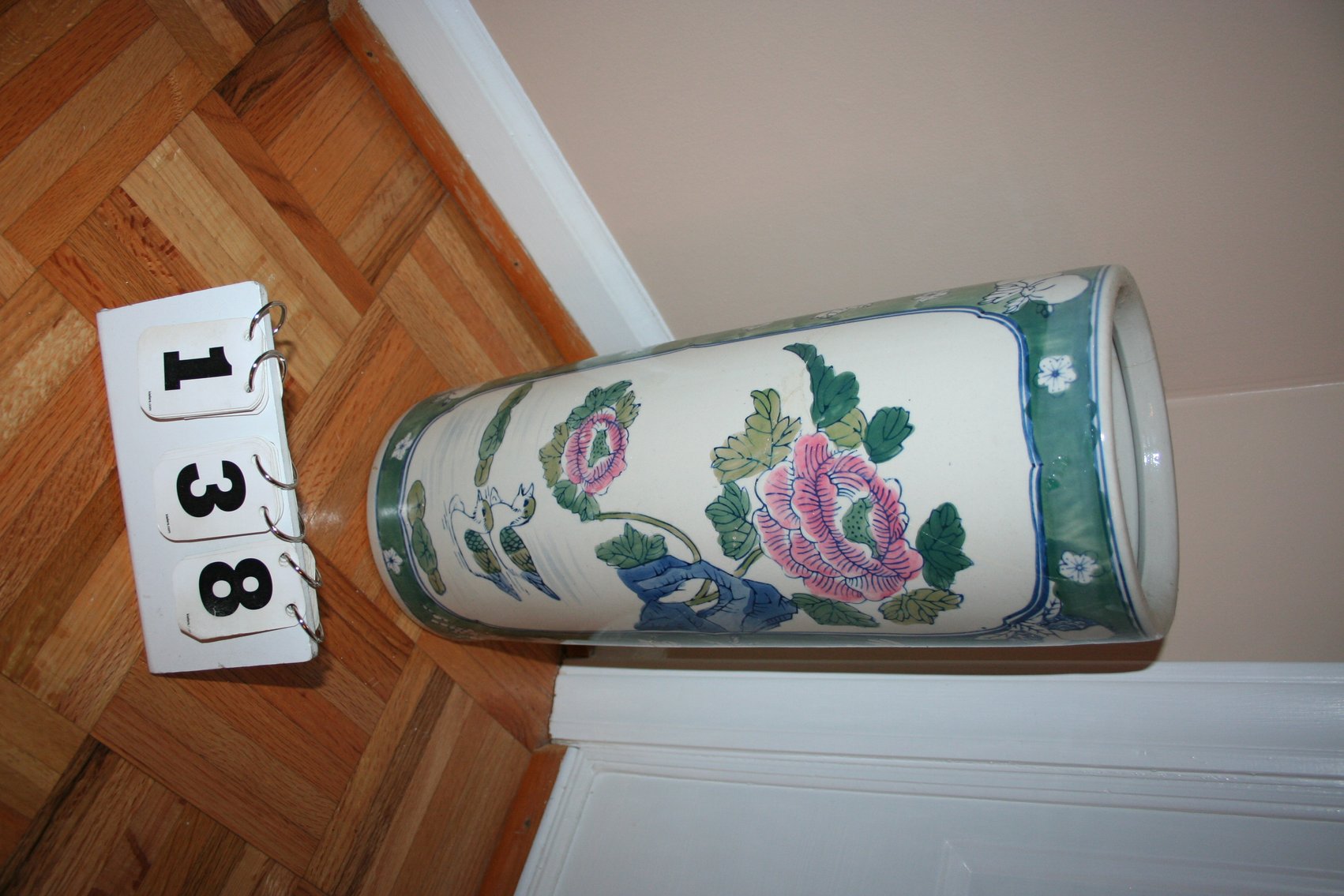 Image for Vintage Chinese Chinoiserie Lotus Pastel Vase 17