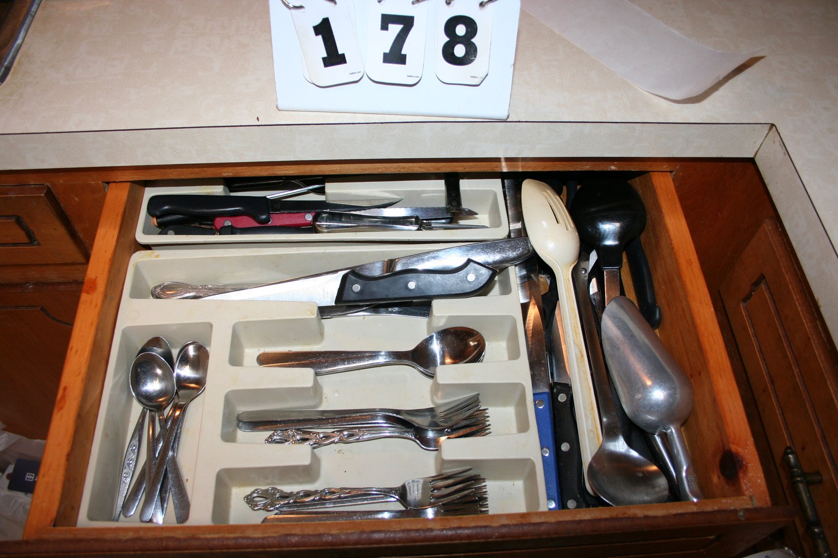 Image for Kitchen utensils  ( 2 drawers)