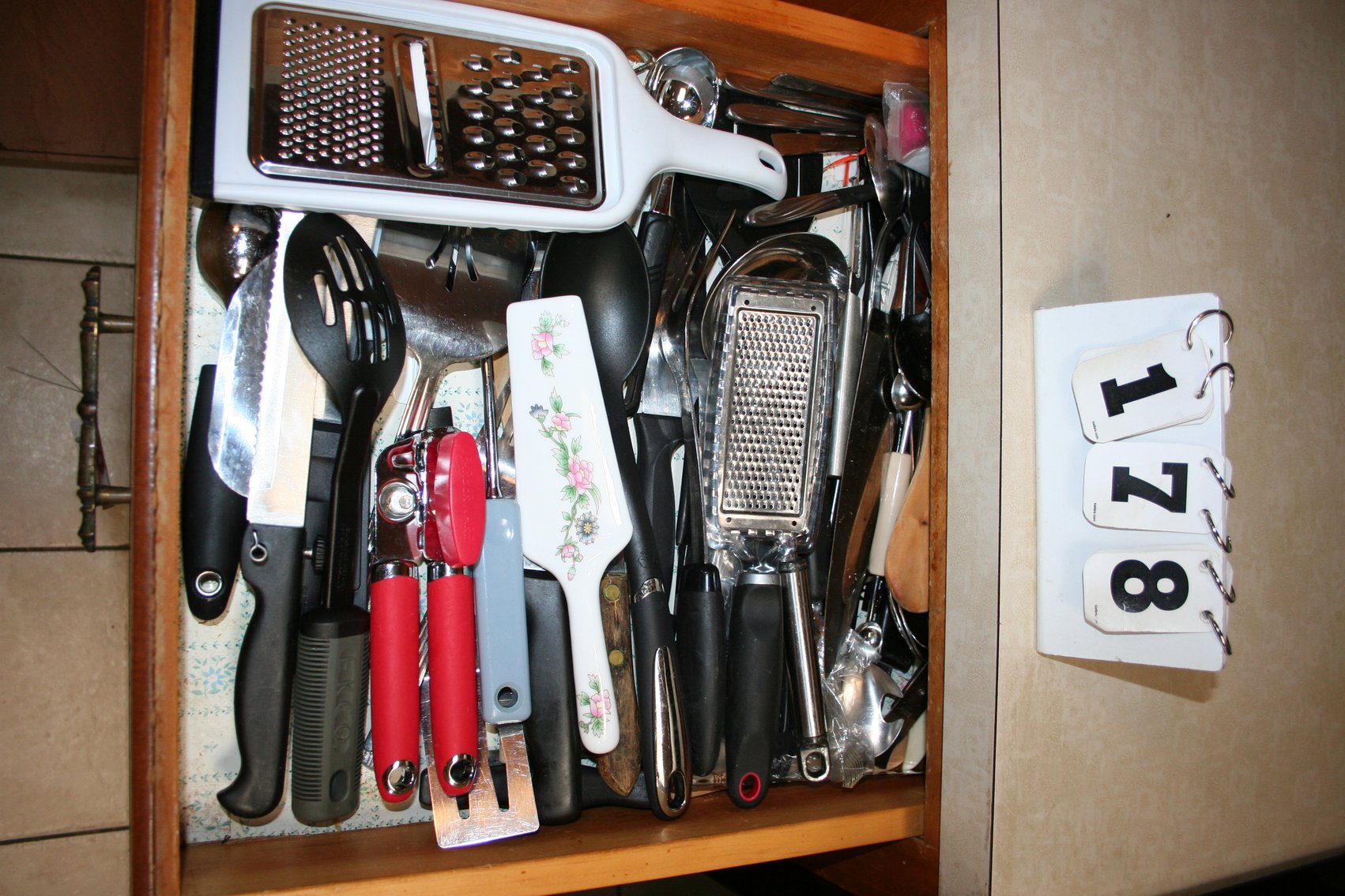 Image for Kitchen utensils  ( 2 drawers)