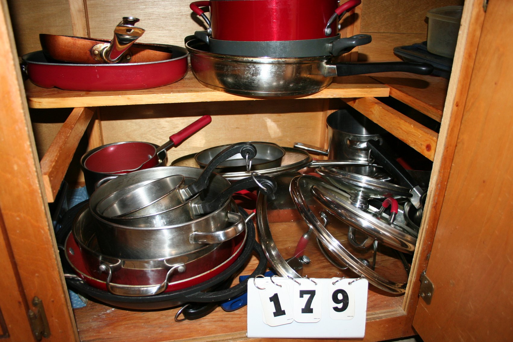 Image for Pots & pans, cooking sheet pans  (2 cabinets)