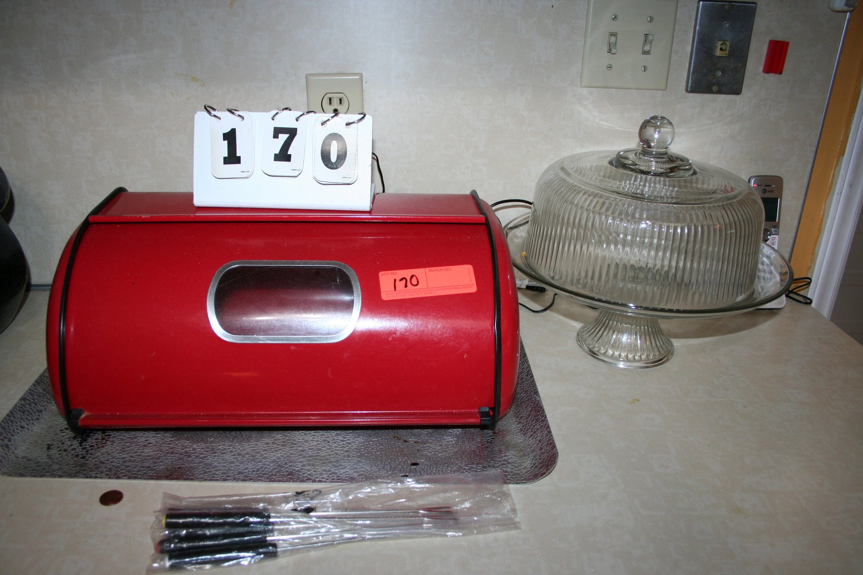 Image for Vintage metal bread box