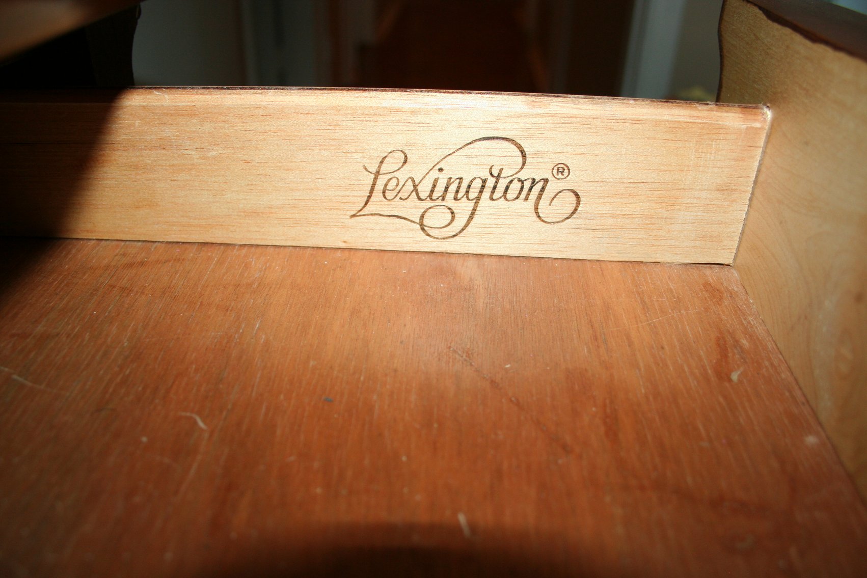 Image for Vintage Lexington Solid Wood Bedroom suite - Good Condition