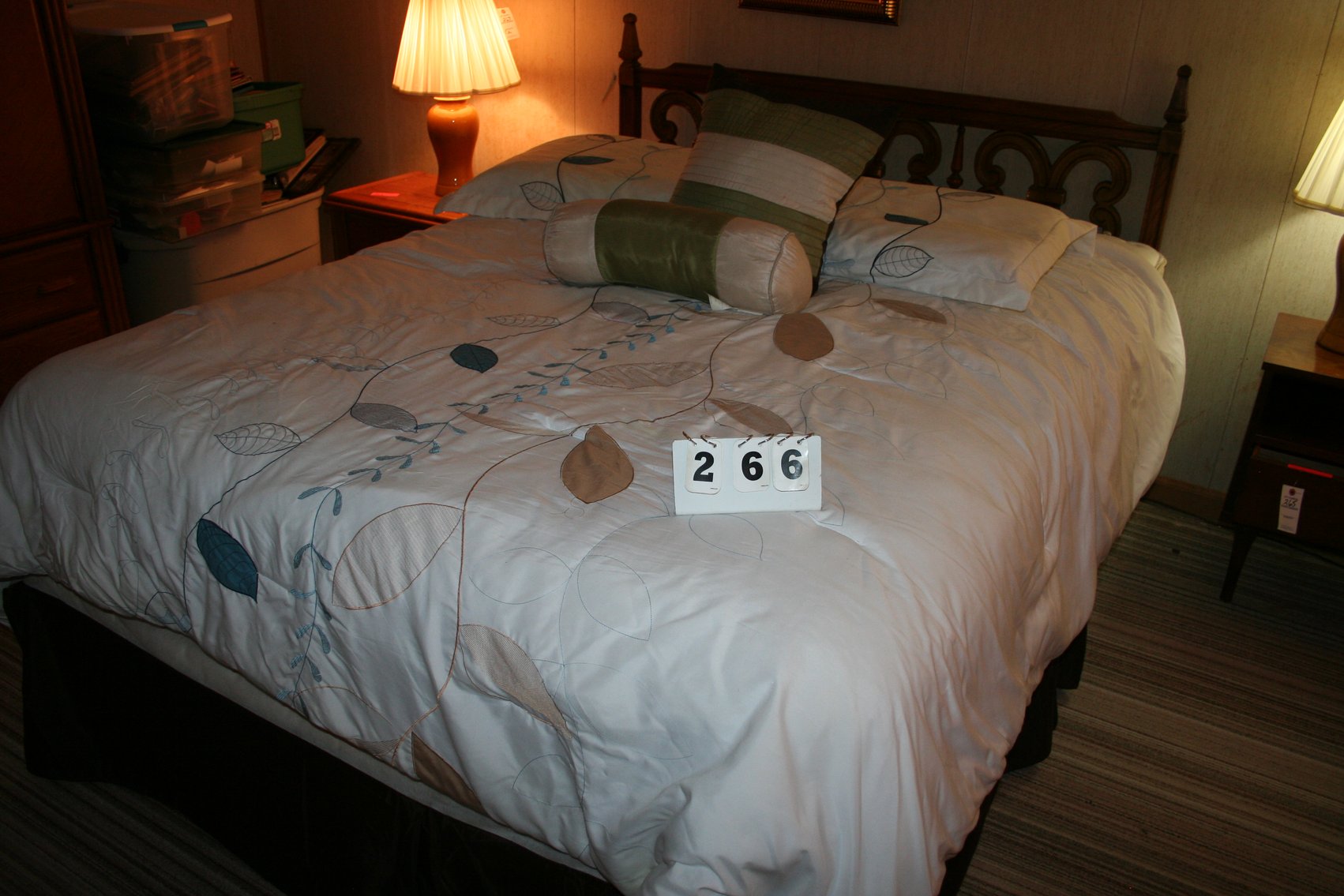 Image for Bed, Head Board, (mattress free)  (Clean)