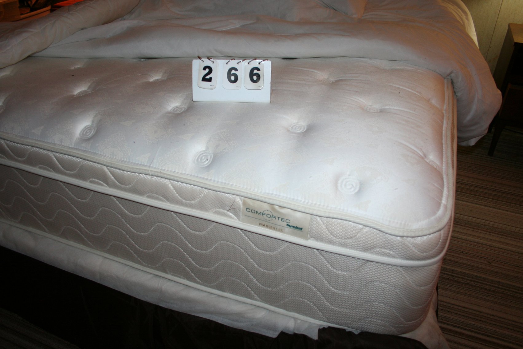 Image for Bed, Head Board, (mattress free)  (Clean)