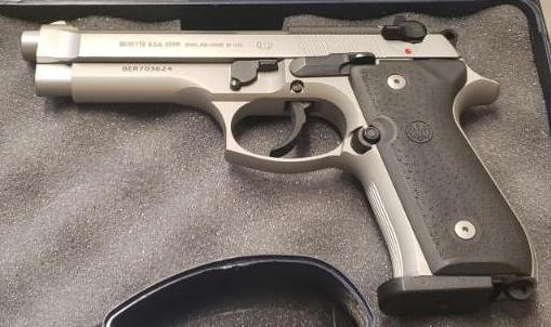 Image for 2010 Audi A4 Wagon & Firearms