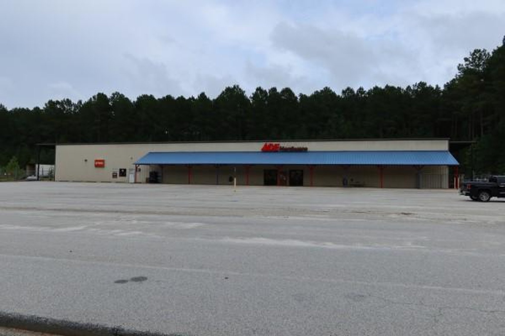 Image for 22,000+/- Sq. Ft. Building on 4.7+/- Acres