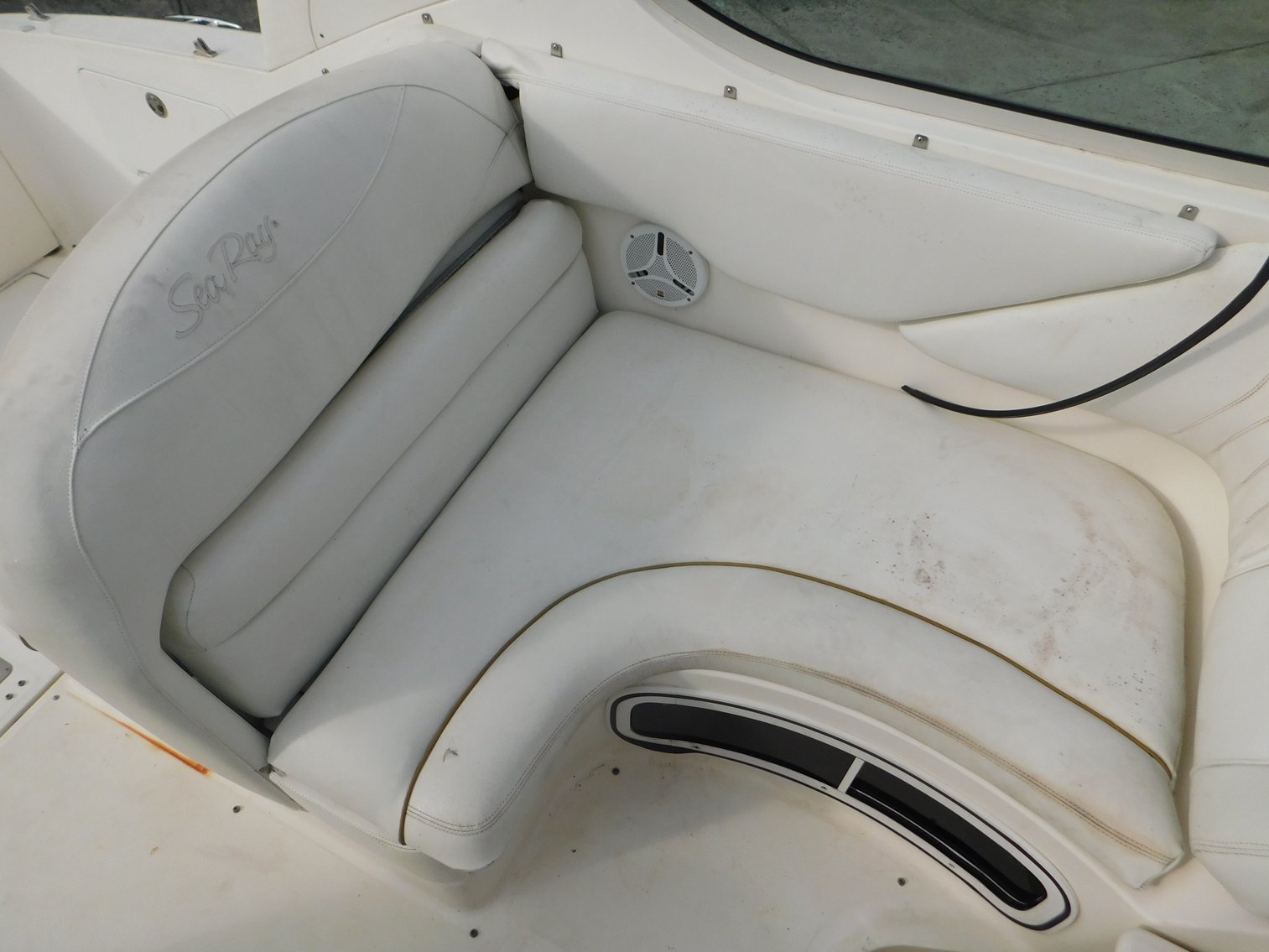 Image for 2001 Sea Ray Sundancer w/ 2024 Tarp Trailer