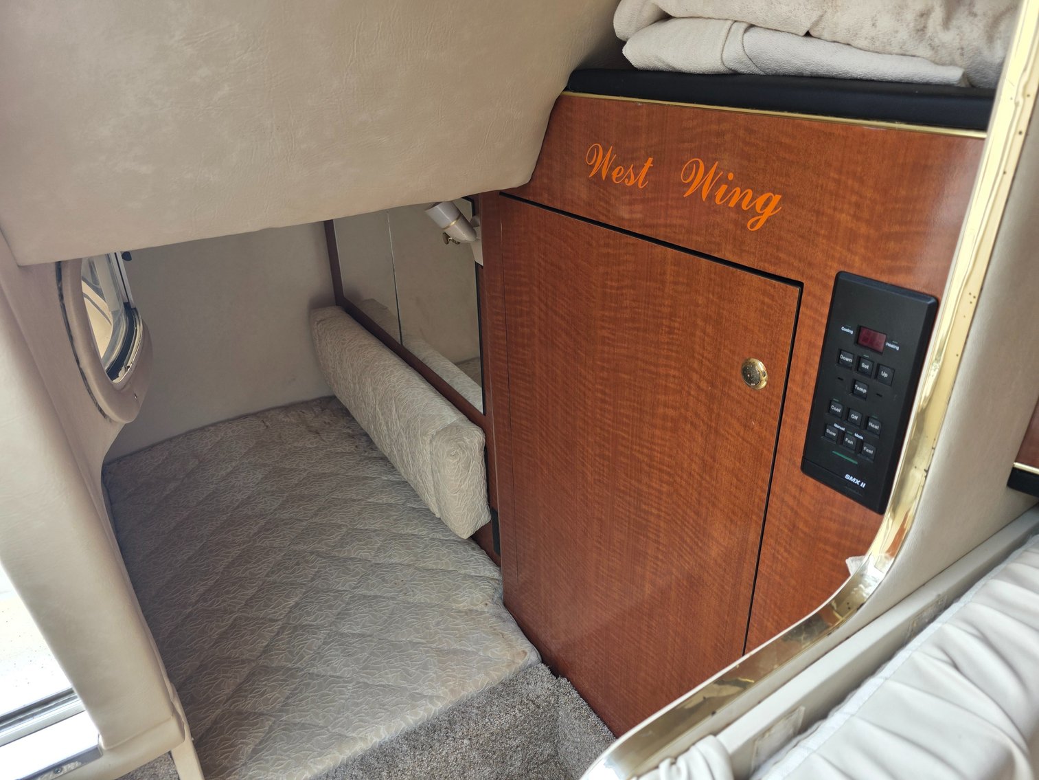 Image for 2001 Sea Ray Sundancer w/ 2024 Tarp Trailer