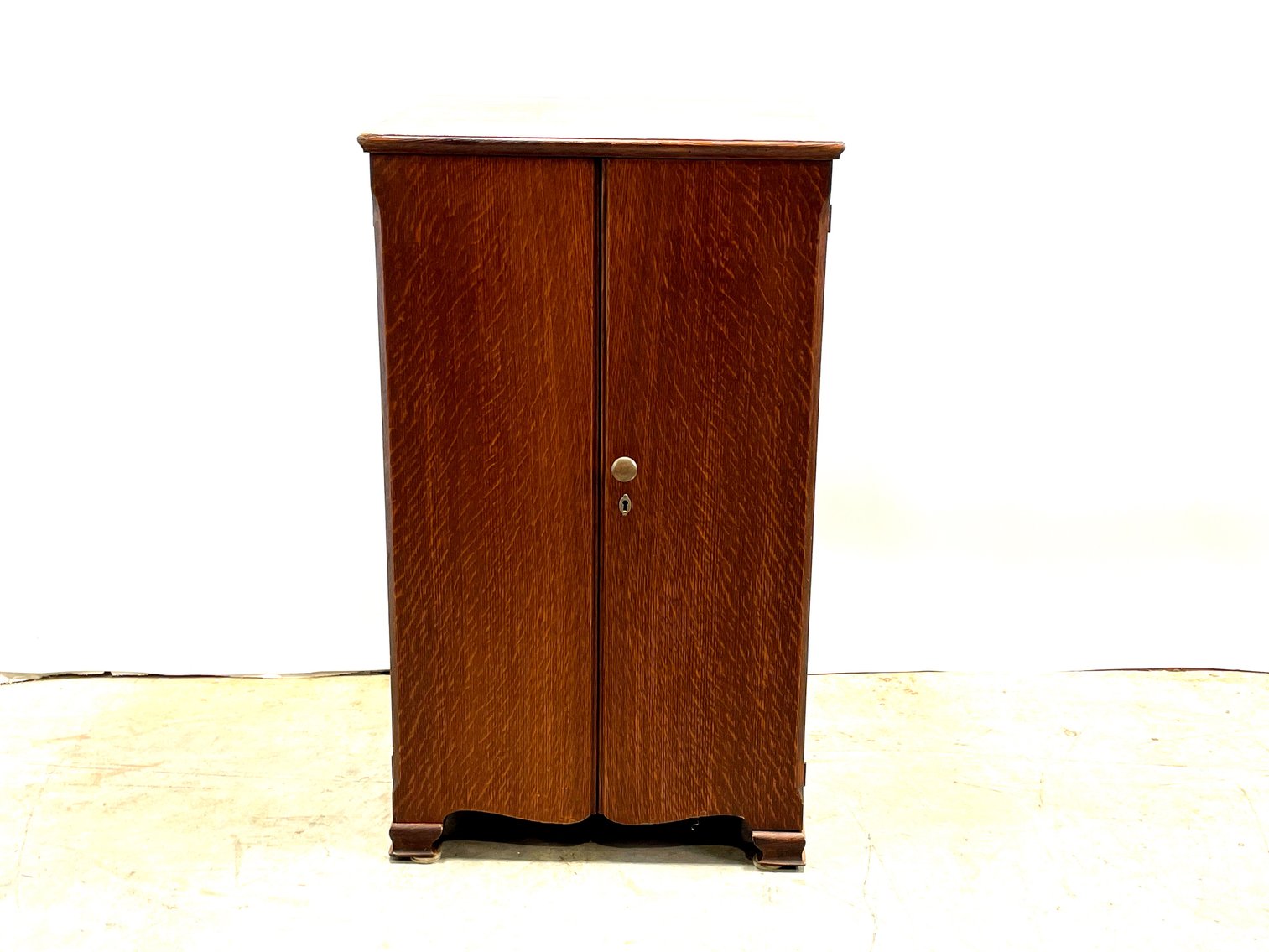 Image for Spring Multi-Consignor Gallery Auction