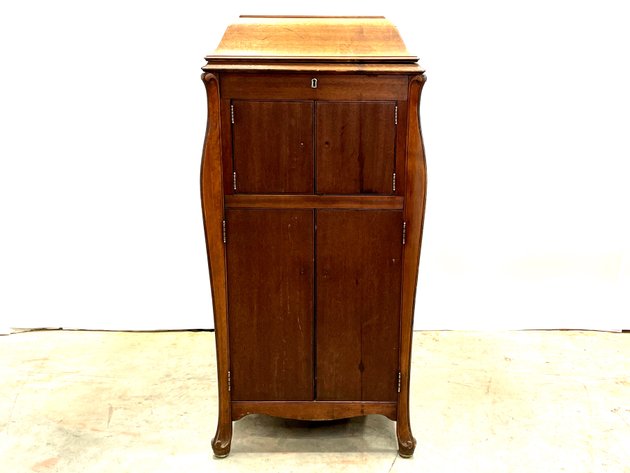 Image for Spring Multi-Consignor Gallery Auction