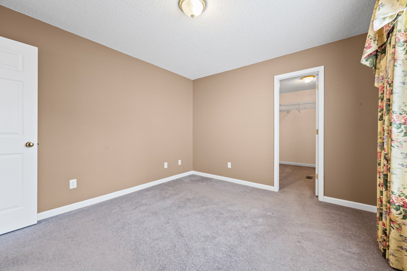 Image for 26-002_Real Estate Auction: 7 Brook Laurel Lane