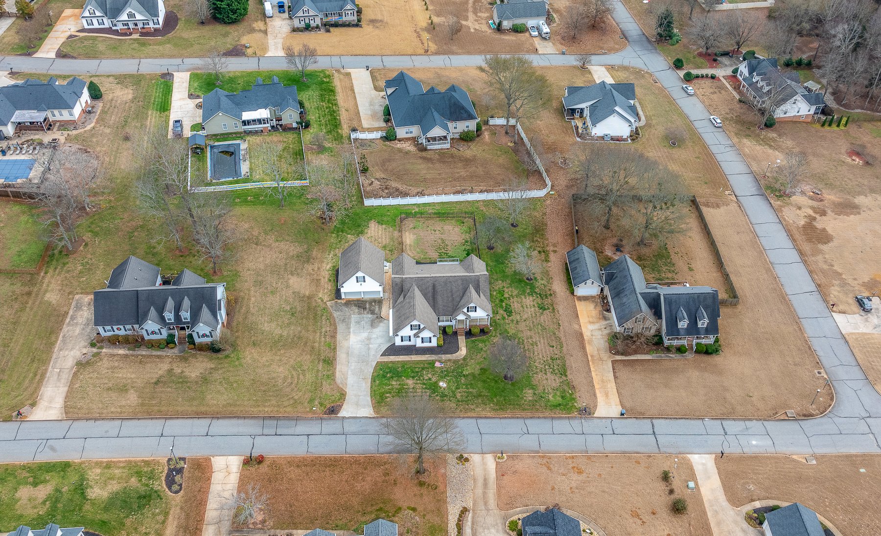 Image for 26-002_Real Estate Auction: 7 Brook Laurel Lane