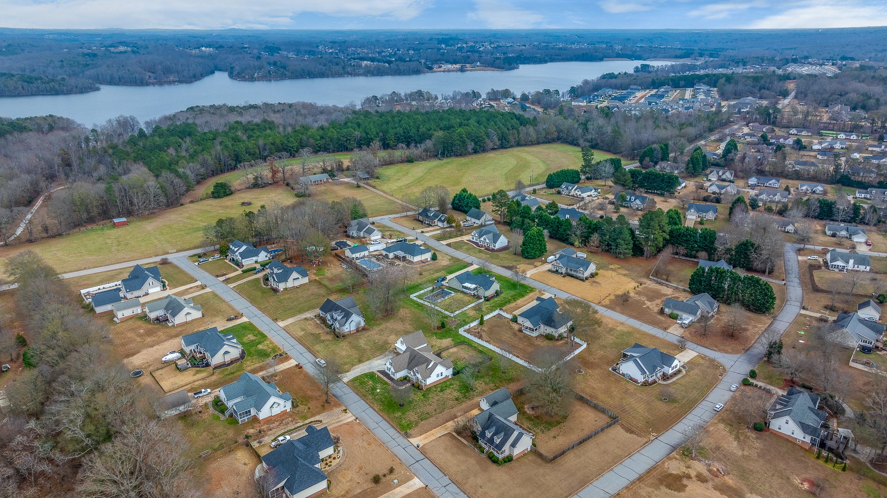 Image for 26-002_Real Estate Auction: 7 Brook Laurel Lane