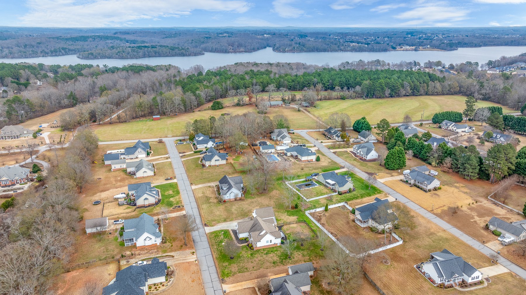 Image for 26-002_Real Estate Auction: 7 Brook Laurel Lane