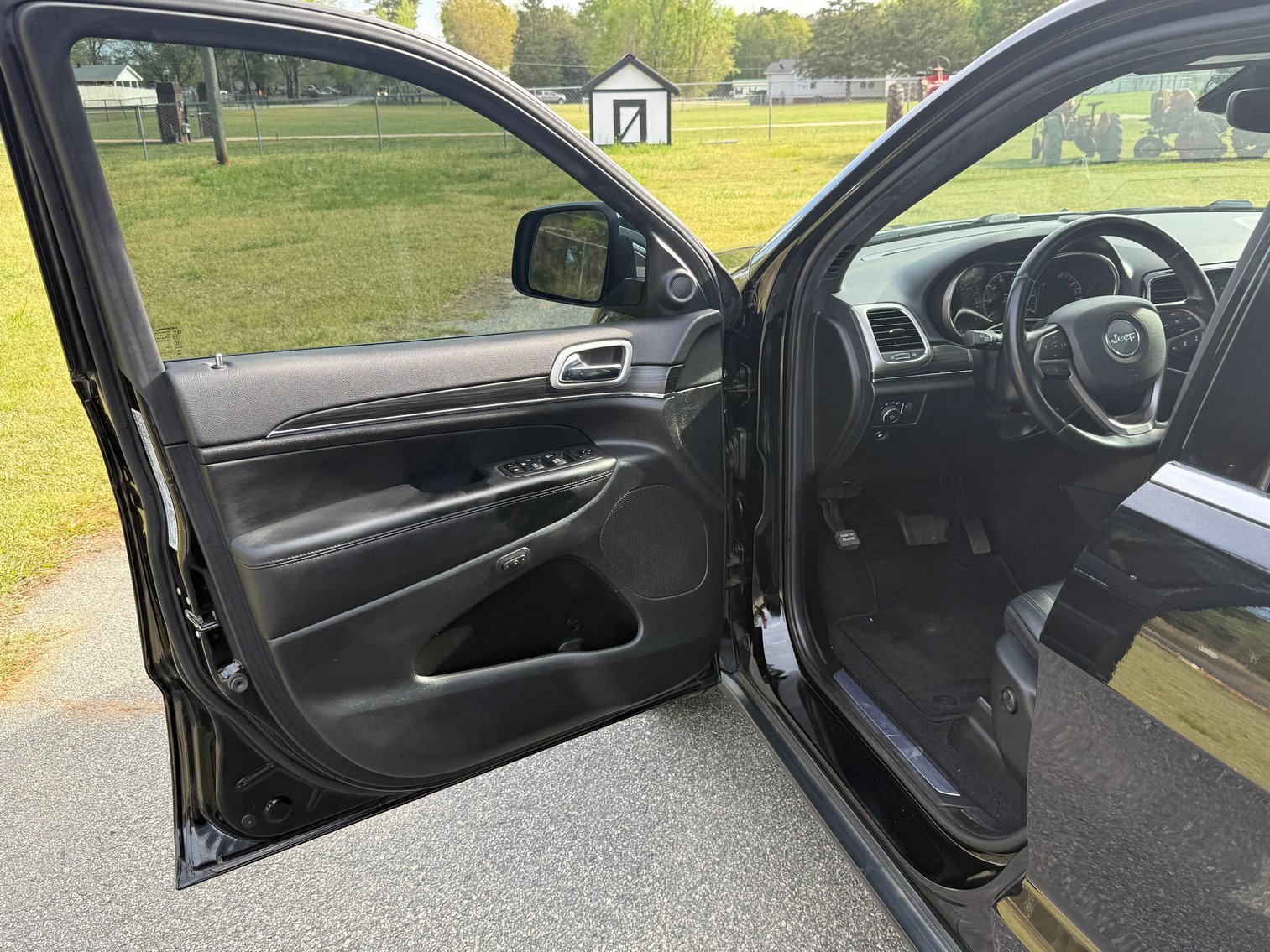 Image for 2022 Jeep Grand Cherokee Limited – Company Vehicle w/ Tow Package & Panoramic Roof