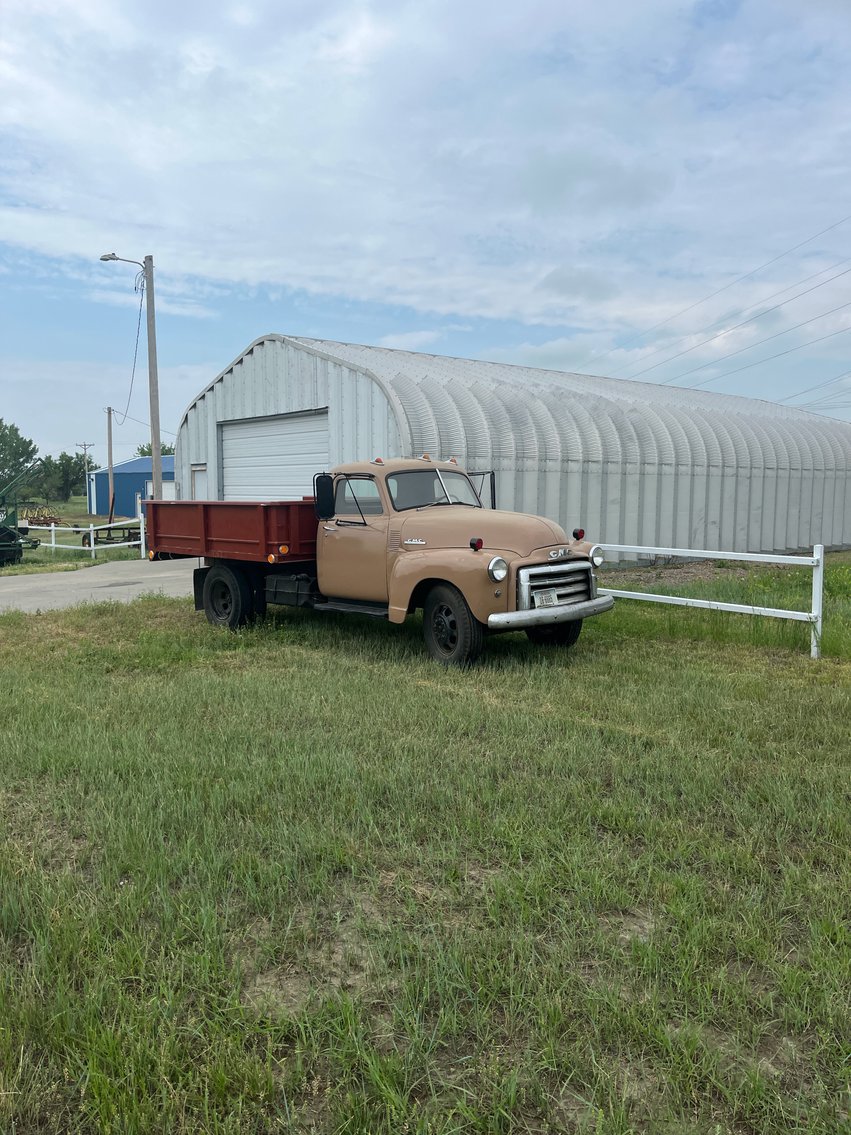 Image for Blue Sky Farms Equipment Reduction Online Auction