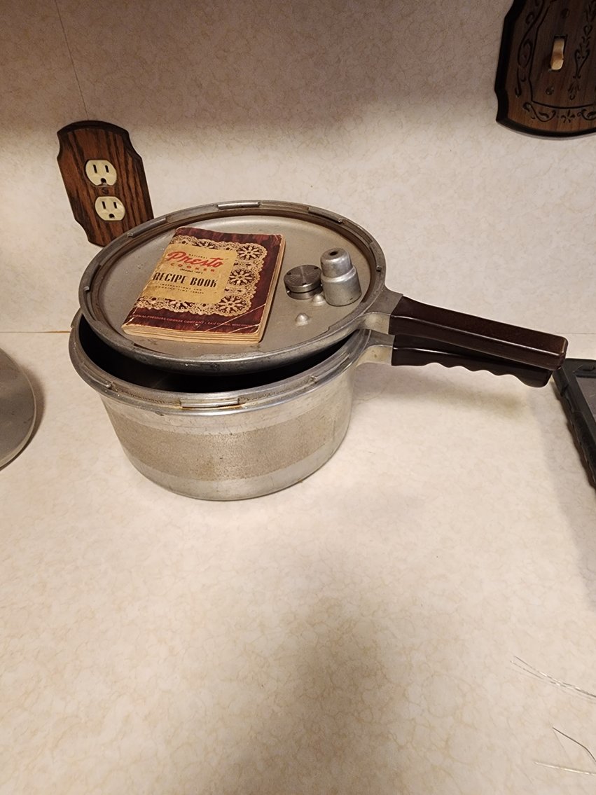 Image for Dorothy Meidinger Estate Online Auction